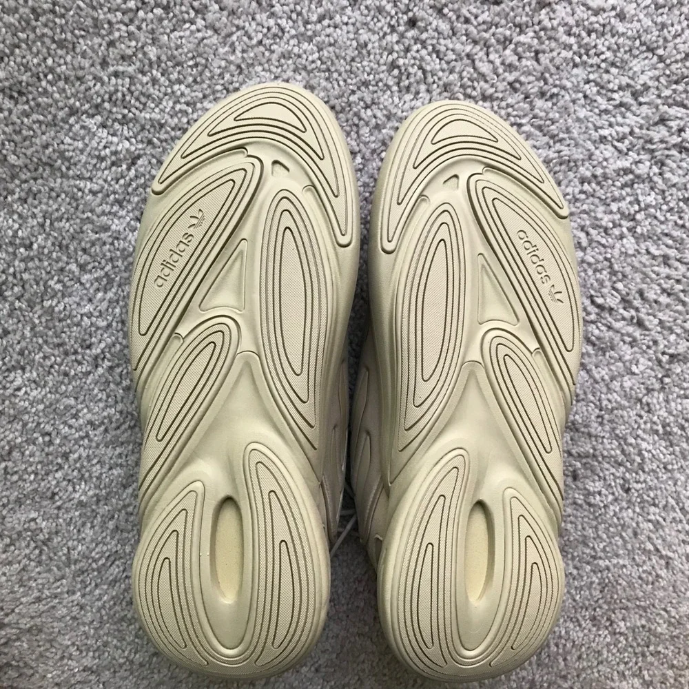 Adidas Ozelia Beige 2K Futuristic Chunky Sneakers Size 10